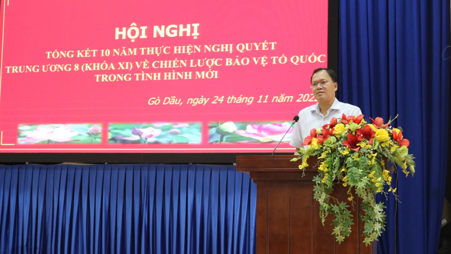 Ông Huỳnh Thanh Phương- Bí thư Huyện ủy phát biểu tại hội nghị;