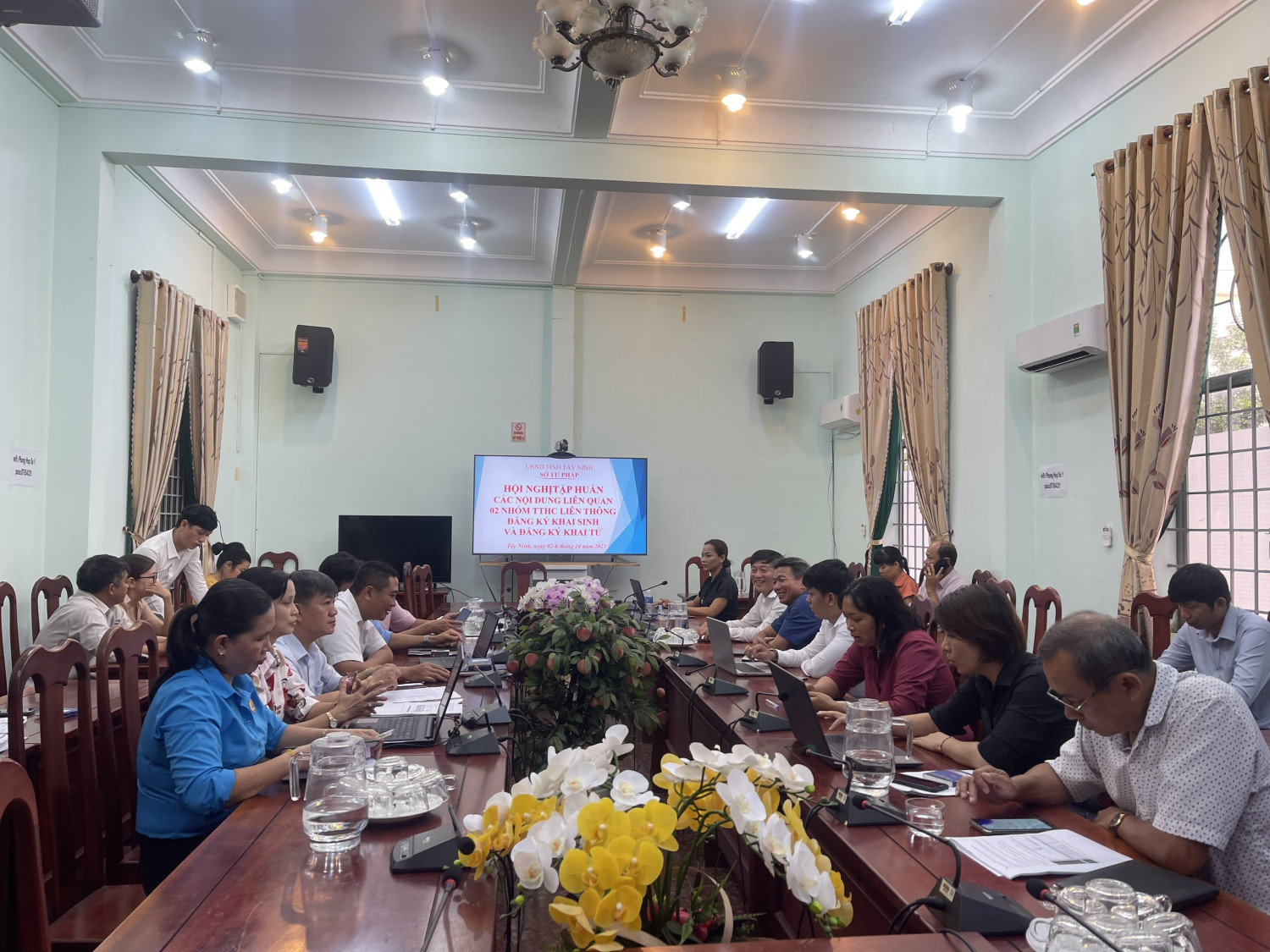 UBND huyện Gò Dầu phối hợp với Sở Tư Pháp tỉnh Tây Ninh tập huấn các nội dung liên quan đến 2 nhóm thủ tục hành chính liên thông