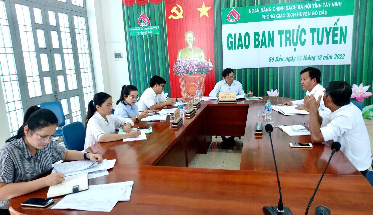Ngân hàng chính sách hội huyện Gò Dầu phối hợp với 4 Tổ chức Chính trị xã hội huyện tổ chức họp giao ban định kỳ